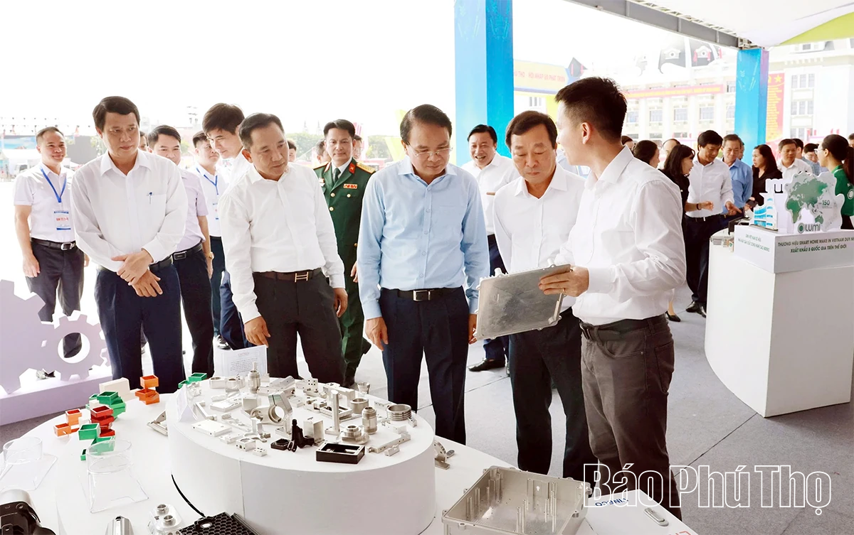 Khai trương không gian trưng bày Kinh tế - Xã hội của tỉnh