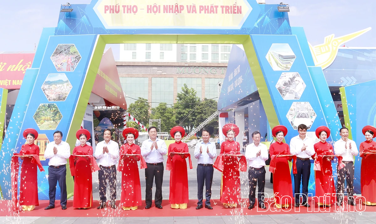 Khai trương không gian trưng bày Kinh tế - Xã hội của tỉnh