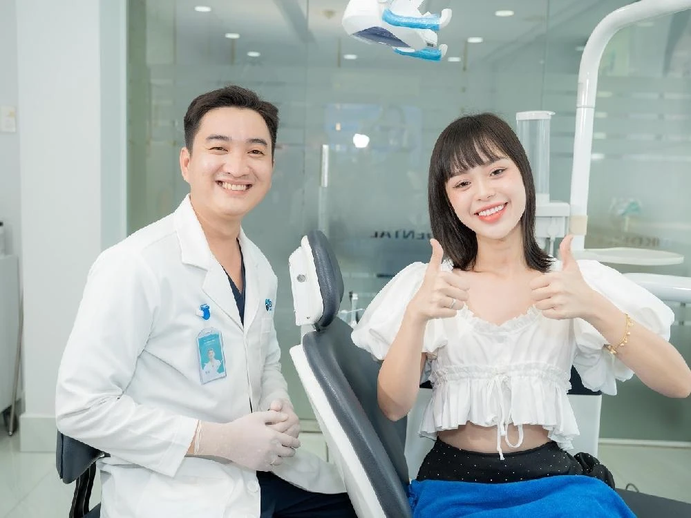 Dịch vụ niềng răng mắc cài sứ tại Nha khoa Quốc Tế BIK