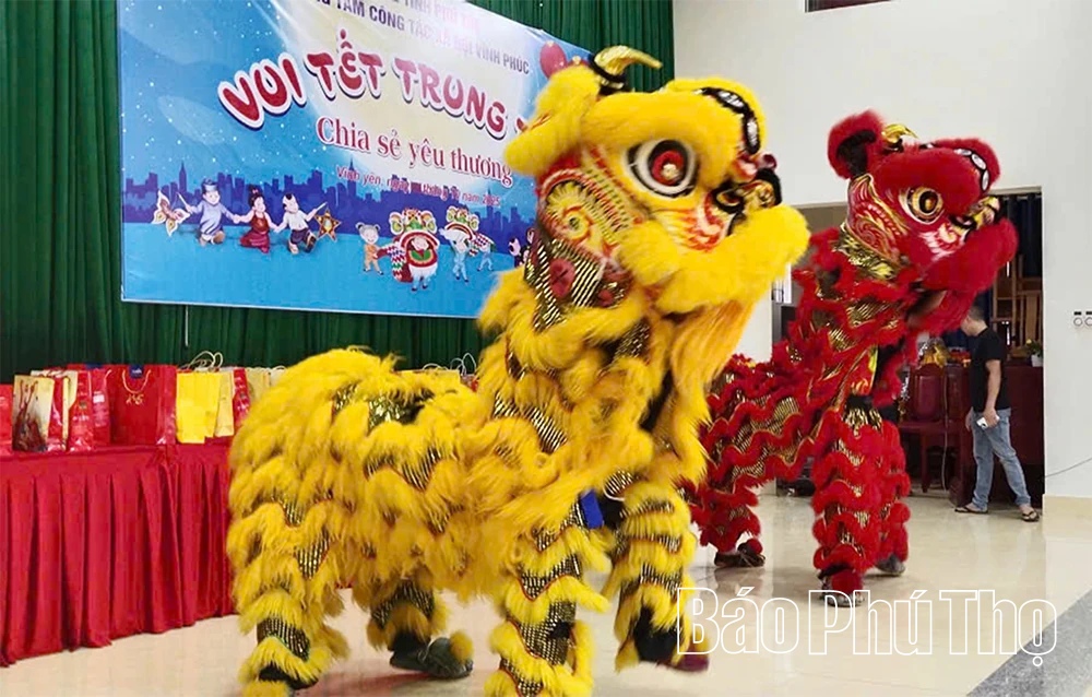 Vui Tết Trung thu - Chia sẻ yêu thương