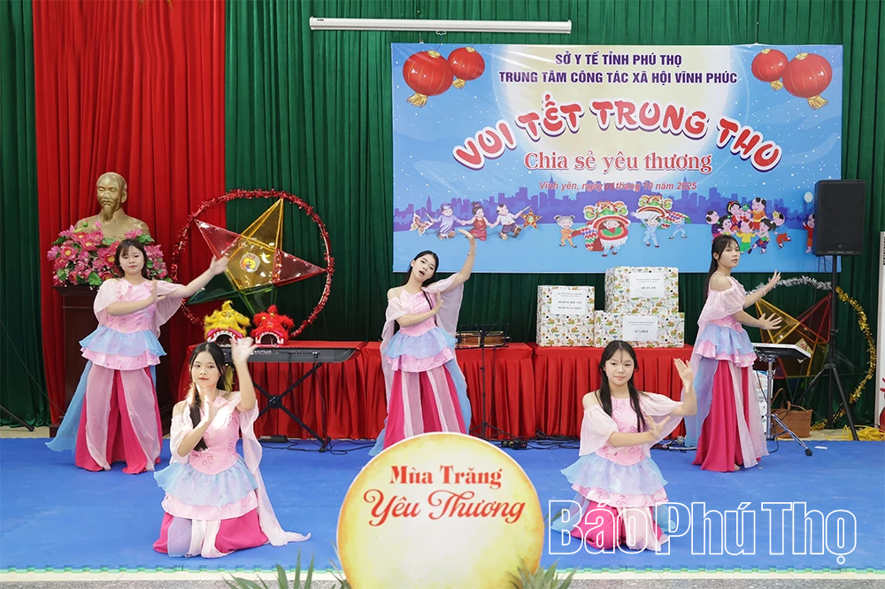 Vui Tết Trung thu - Chia sẻ yêu thương