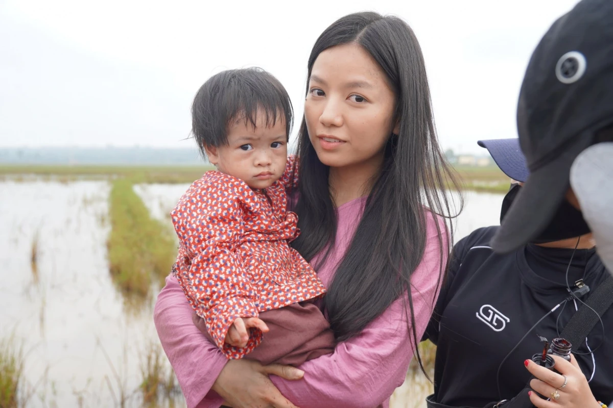 Dàn diễn viên, đạo diễn phim “Mưa đỏ” xúc động tri ân và chia tay khán giả