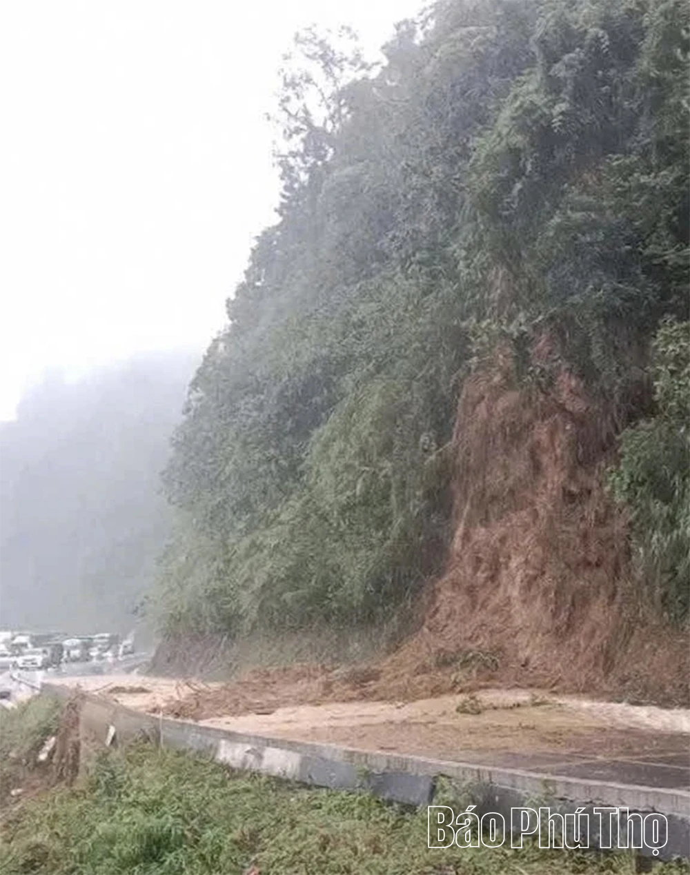 Mưa lũ lịch sử tại các xã vùng cao, nhiều tuyến đường sạt lở, thiệt hại nặng nề