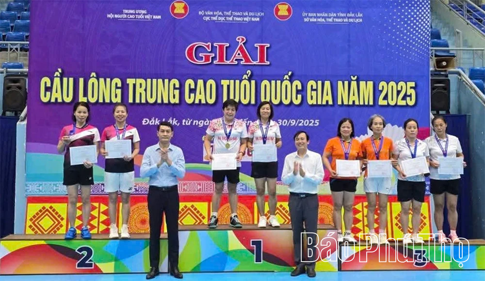 Đoàn Phú Thọ giành Huy chương Bạc tại Giải Cầu lông trung, cao tuổi quốc gia
