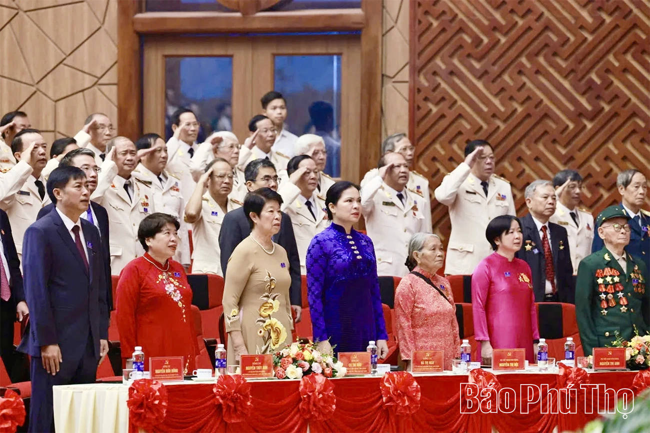 Các đồng chí lãnh đạo Đảng, Nhà nước dự Đại hội đại biểu Đảng bộ tỉnh lần thứ I