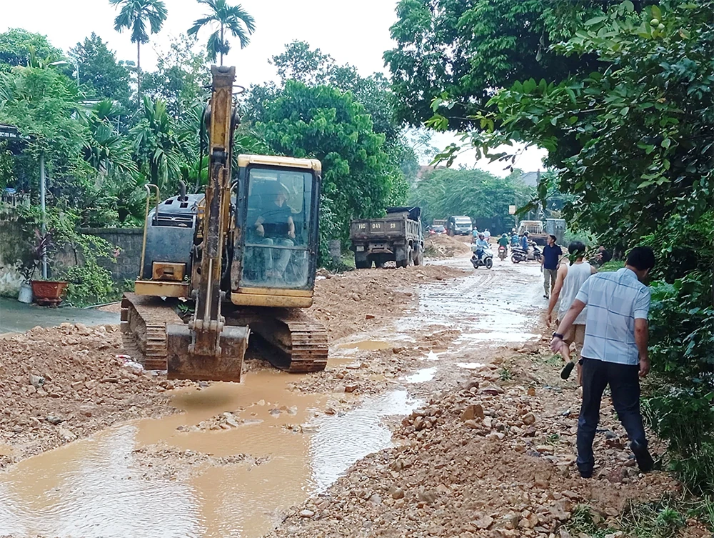 Khắc phục hậu quả mưa lũ, sớm ổn định sản xuất và đời sống nhân dân