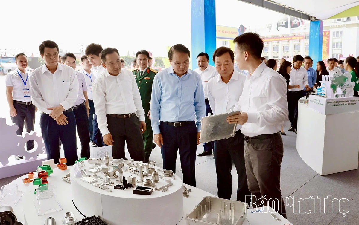 Đa dạng các sản phẩm trưng bày tại Đại hội đại biểu Đảng bộ tỉnh