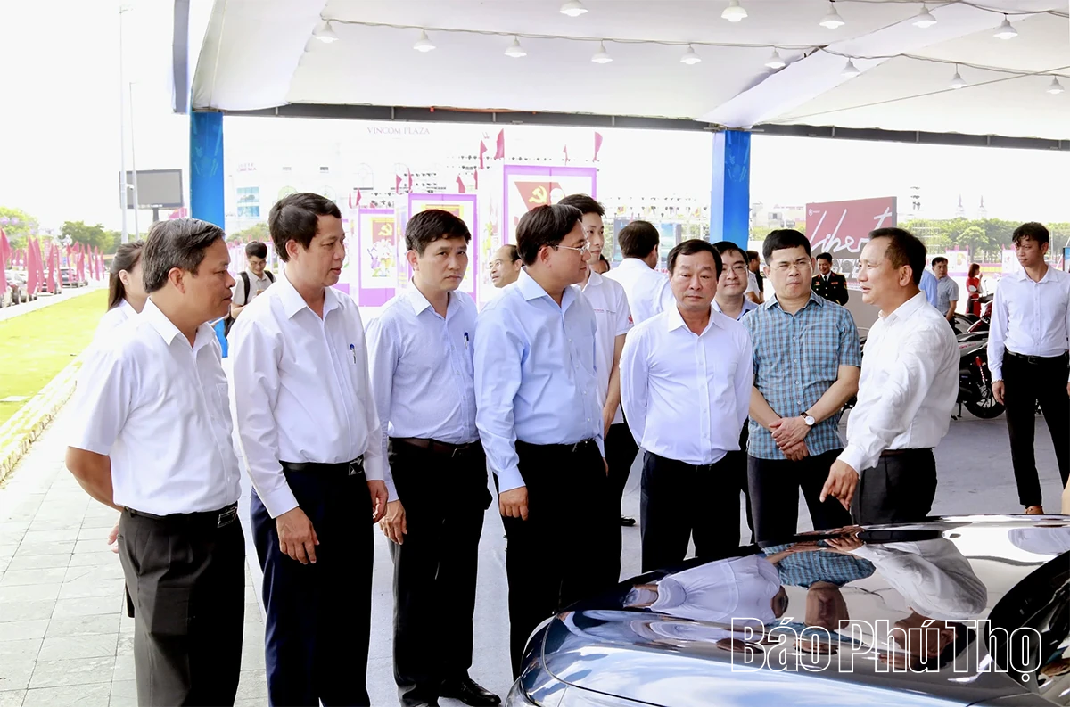 Đa dạng các sản phẩm trưng bày tại Đại hội đại biểu Đảng bộ tỉnh