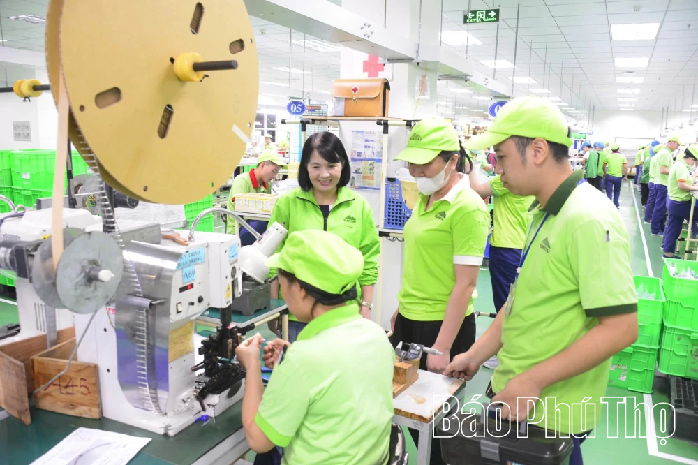 Phong trào thi đua yêu nước trên quê hương Đất Tổ