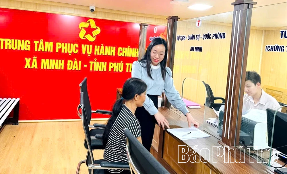 Người cán bộ tận tụy, hết lòng vì dân