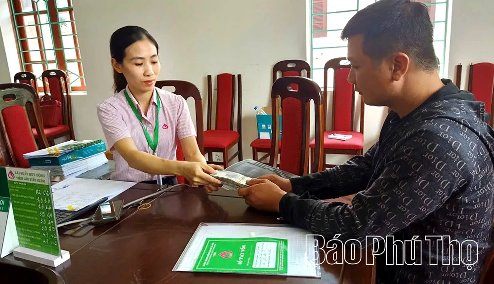 Phòng giao dịch NHCSXH Đà Bắc: Đưa vốn đến tay người nghèo