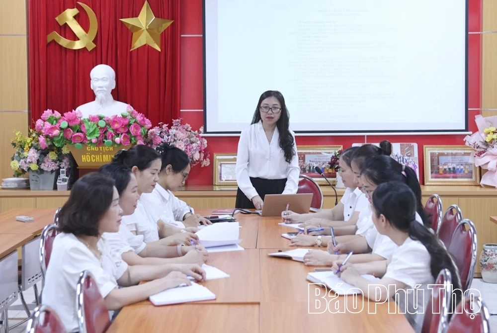 Nữ hiệu trưởng tâm huyết với sự nghiệp trồng người