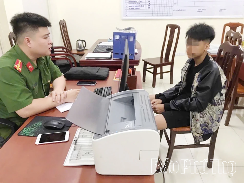 Công an xã Lương Sơn gọi hỏi, giáo dục nhóm đối tượng vi phạm pháp luật