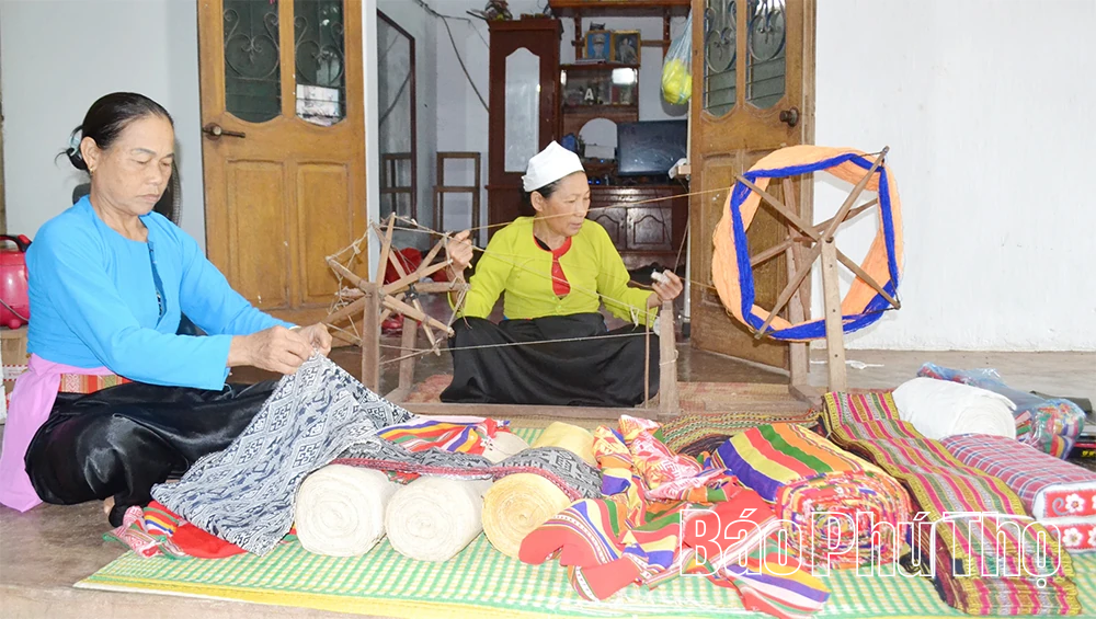 Nơi “giữ hồn” thổ cẩm truyền thống dân tộc Mường