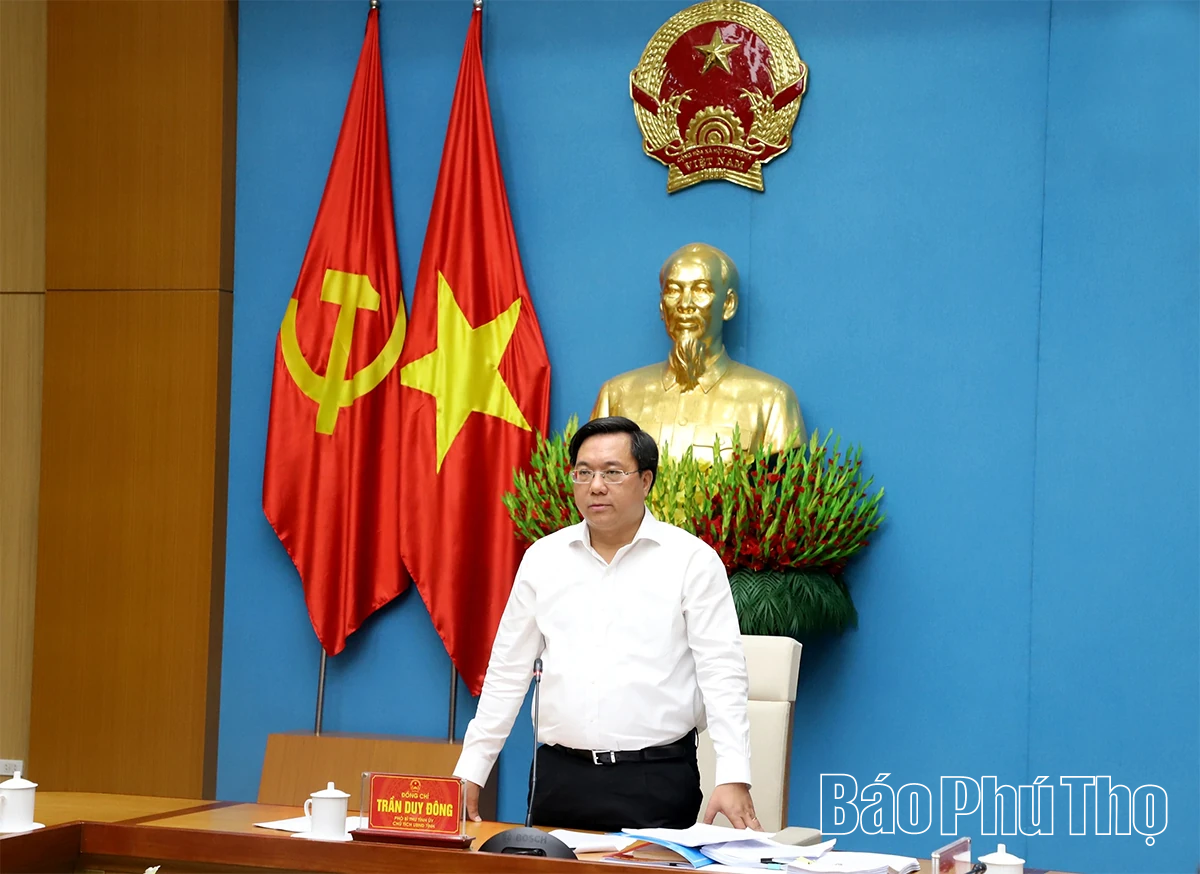 Chủ tịch UBND tỉnh Trần Duy Đông chủ trì phiên họp chuyên đề về xây dựng văn bản quy phạm pháp luật