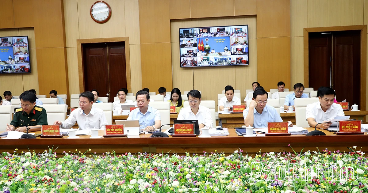 UBND tỉnh tổ chức phiên họp hành chính tháng 9