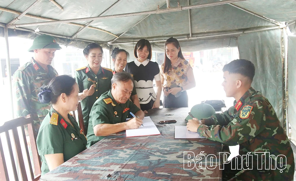 Thăm hỏi, tri ân cán bộ, chiến sĩ Lữ đoàn Công binh 249