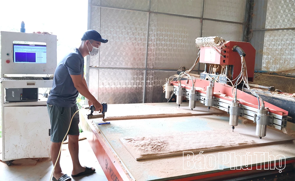 Trăn trở từ làng nghề mộc Minh Đức