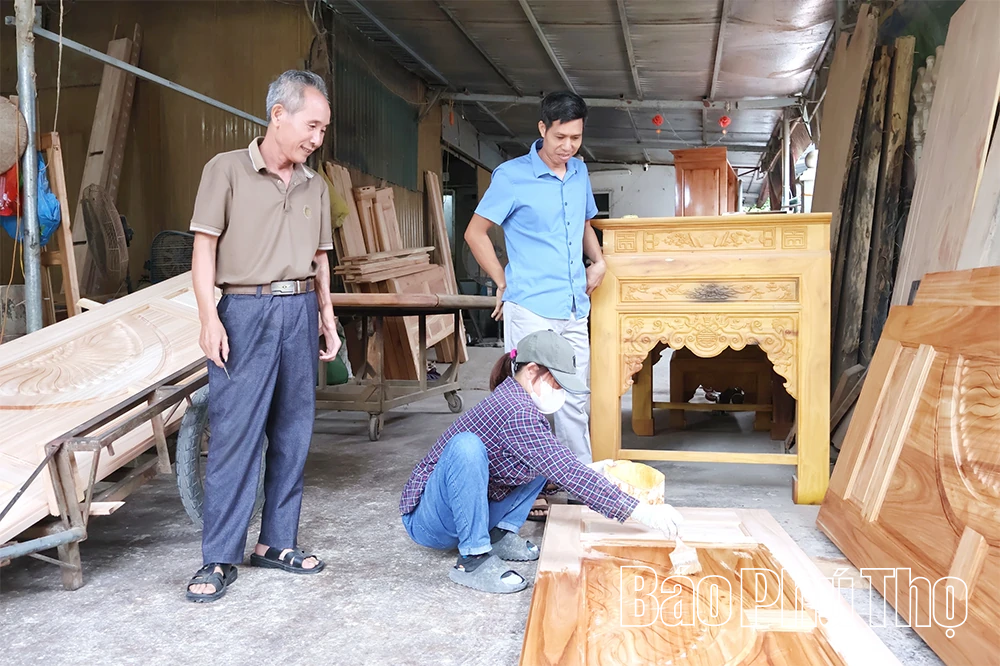 Trăn trở từ làng nghề mộc Minh Đức