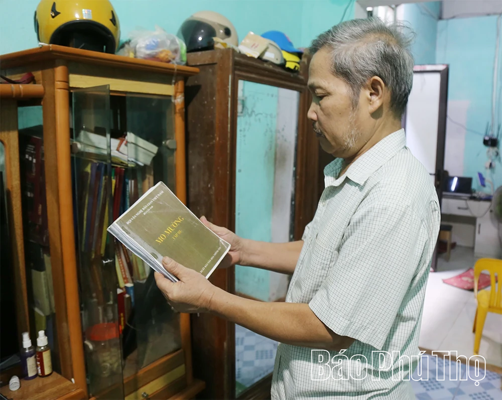 Người gìn giữ “linh hồn” Mo Mường