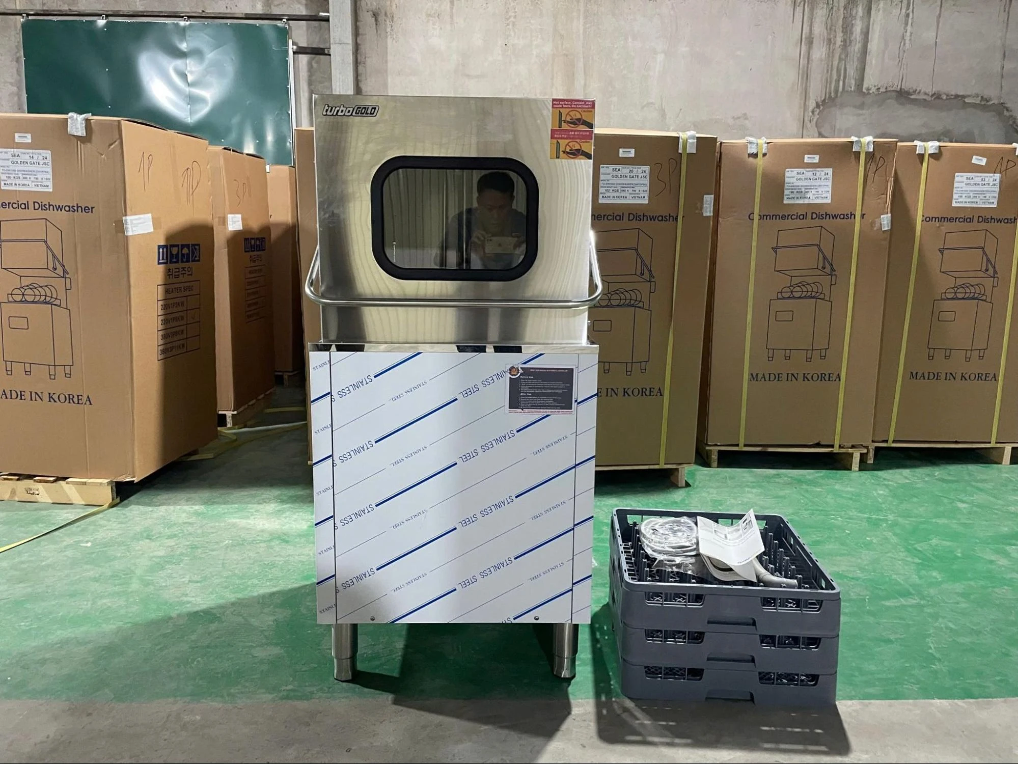 Đầu tư một lần, tiết kiệm 70% nhân công với Máy rửa bát công nghiệp Hàn Quốc chính hãng