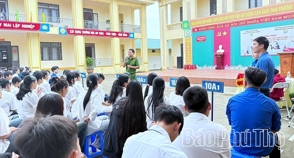 Trải nghiệm, thực hành kỹ năng phòng cháy, chữa cháy và cứu nạn, cứu hộ trong trường học