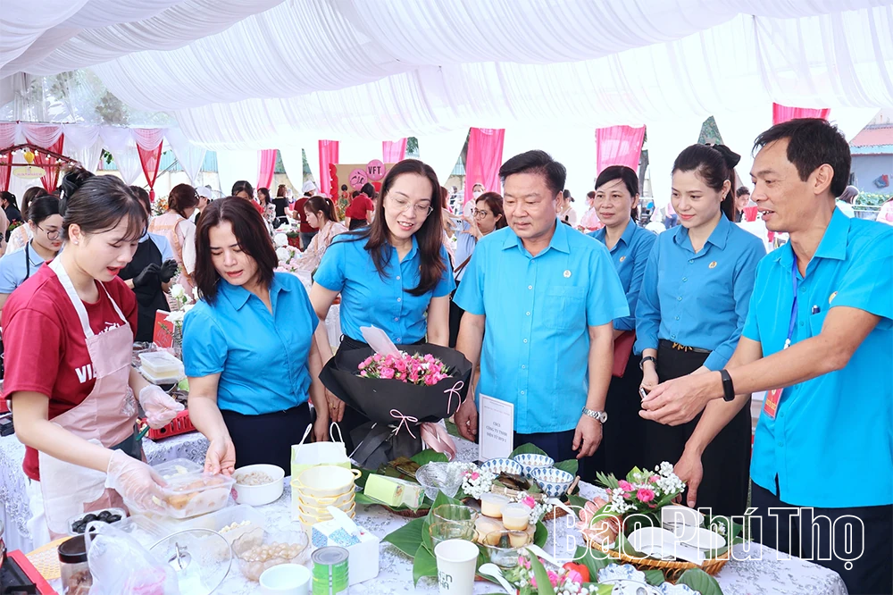 Sôi nổi Hội thi “Nấu chè sắc màu” trong công nhân lao động