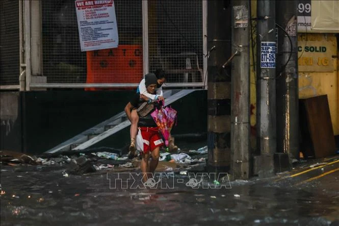 Philippines: Bão Fengshen gây thương vong, hàng chục nghìn người phải sơ tán