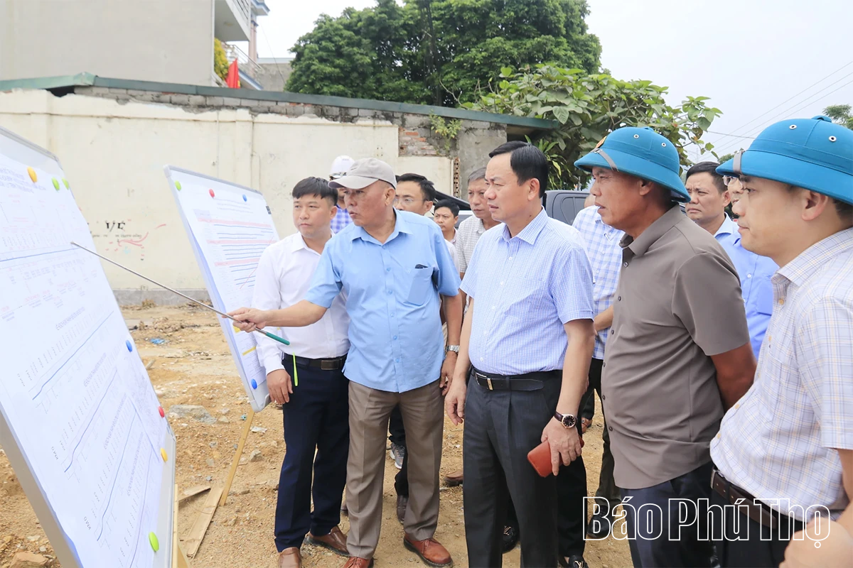 Kiểm tra tiến độ dự án Đường liên kết vùng khu vực Hoà Bình