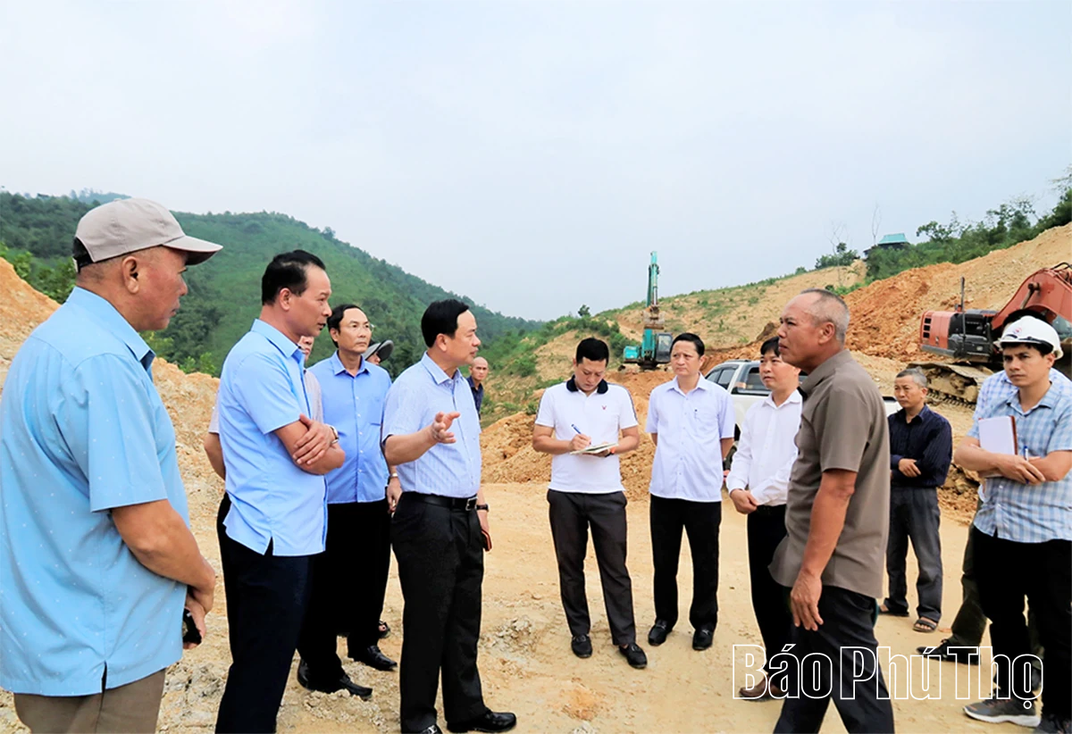 Kiểm tra tiến độ dự án Đường liên kết vùng khu vực Hoà Bình