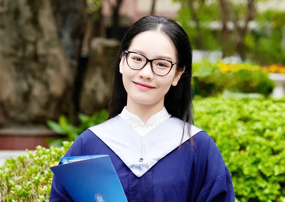 Thủ khoa kép - thành quả của sự kiên định