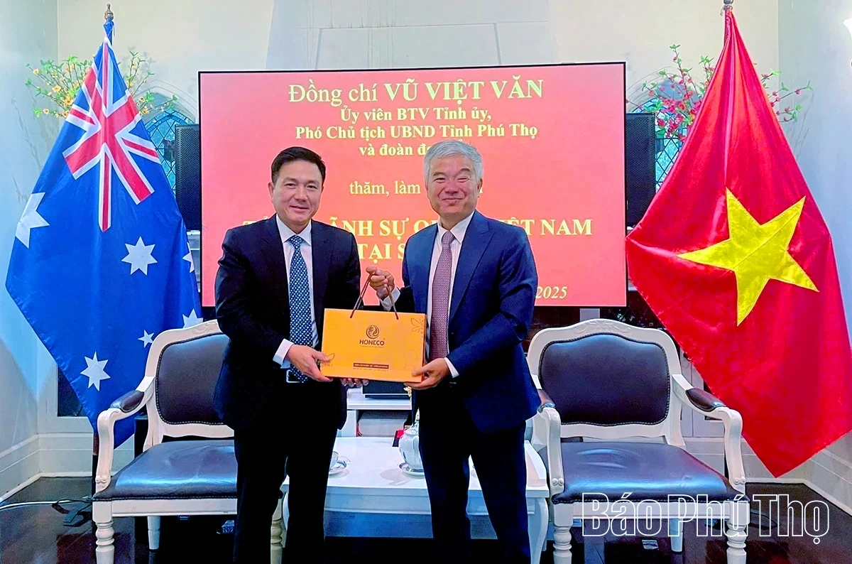 Đoàn công tác tỉnh Phú Thọ thăm và làm việc với Tổng Lãnh sự quán Việt Nam tại Sydney, Australia