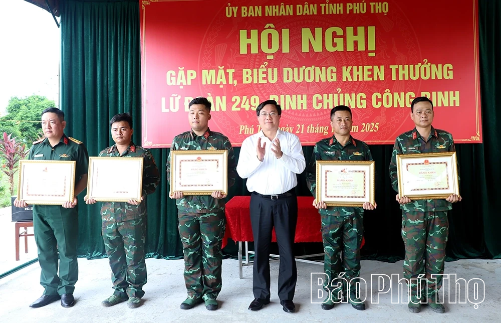 Biểu dương, khen thưởng Lữ đoàn 249 – Binh chủng Công binh