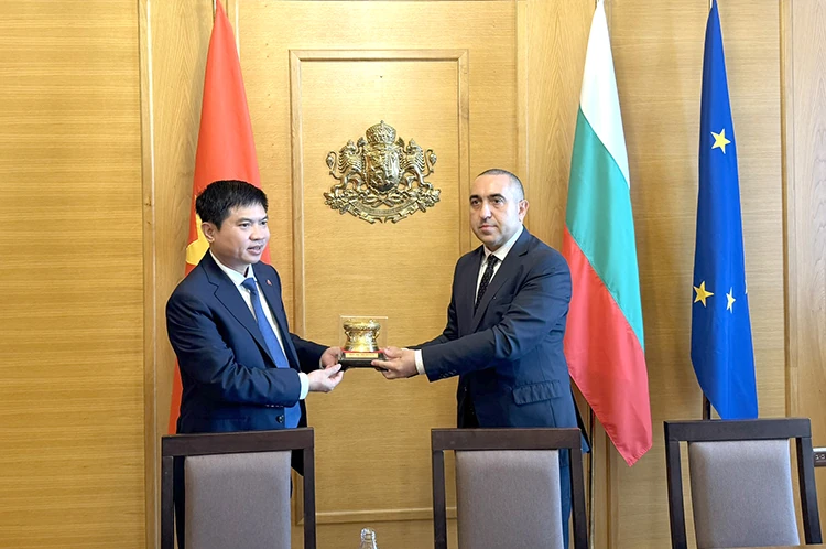 Tỉnh Phú Thọ ký kết hợp tác hữu nghị với tỉnh Pernik cộng hòa Bulgaria góp phần thúc đẩy quan hệ hợp tác chiến lược Việt Nam – Bulgaria