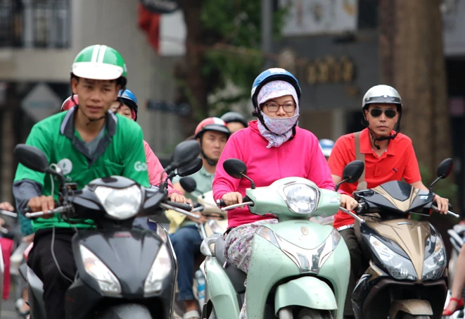 Thời tiết ngày 26/10: Bắc Bộ trời lạnh, Miền Trung mưa lớn