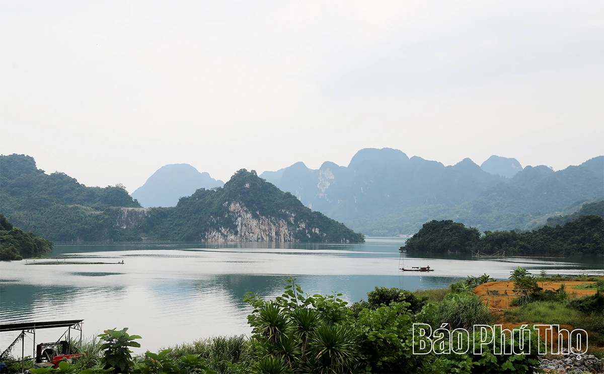 Khai thác hiệu quả tiềm năng phát triển kinh tế - xã hội khu vực lòng hồ Hòa Bình