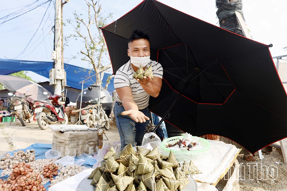 The Allure of Lai Dong Periodic Market
