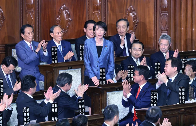 Nhật Bản có nữ thủ tướng đầu tiên