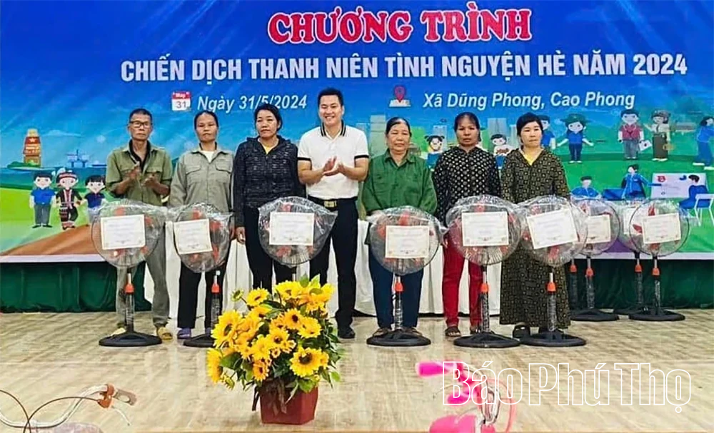 Thủ lĩnh đoàn ở Mường Thàng