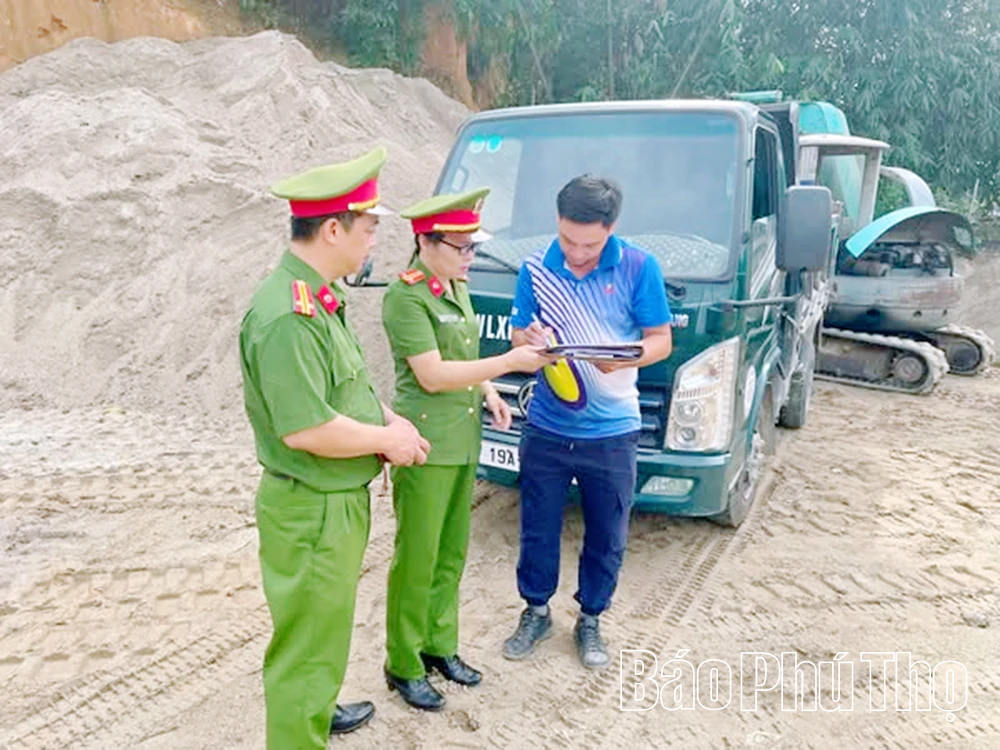 Giữ vững thế trận an ninh Nhân dân