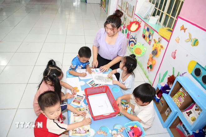 Quy định mới về phổ cập giáo dục mầm non cho trẻ em từ 3-5 tuổi