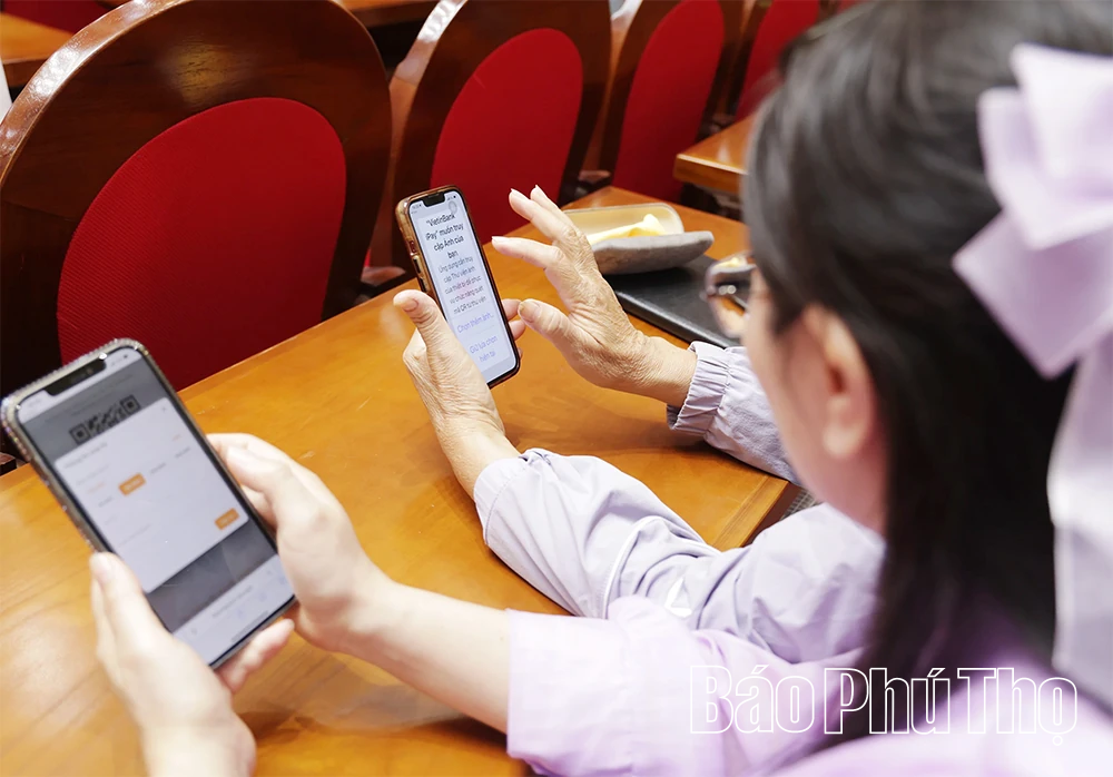 Phường Vĩnh Yên phát động “Chương trình chung tay cứu trợ khẩn cấp đồng bào bị ảnh hưởng bởi lũ lụt trên VneID năm 2025”