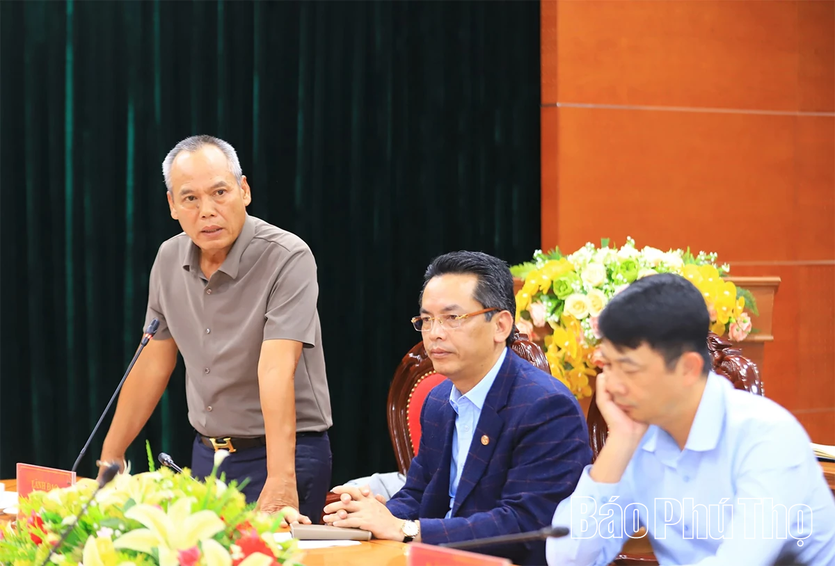 Phó Chủ tịch UBND tỉnh Quách Tất Liêm họp bàn đẩy nhanh tiến độ dự án Cao tốc Hoà Bình - Mộc Châu