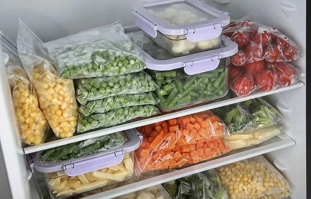 Ăn gì để vừa tiết kiệm vừa đủ vitamin khi rau xanh tăng giá mạnh?