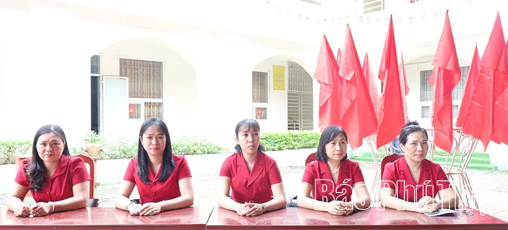 Trên 400 học sinh được giáo dục pháp luật về trật tự an toàn giao thông