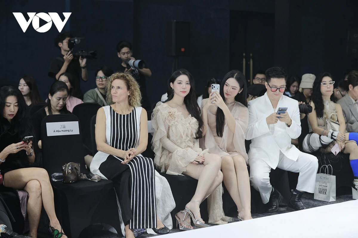 Tuần lễ Thời trang Quốc tế Việt Nam 2025: Mùa thứ 20 đổi mới mạnh mẽ