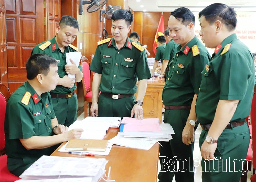 Kiểm tra công tác Đảng, công tác chính trị tại Ban Chỉ huy Phòng thủ khu vực 2 - Thống Nhất