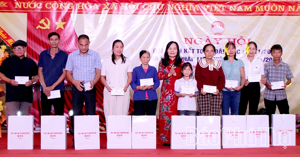 Ngày hội Đại đoàn kết toàn dân tộc tại khu Quyết Tiến