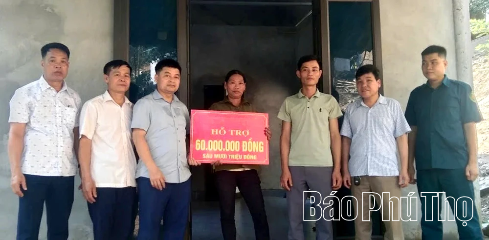 Người cán bộ hết lòng vì người nghèo