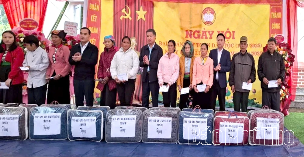 Ngày hội Đại đoàn kết toàn dân tộc xóm Kế, xã Đức Nhàn